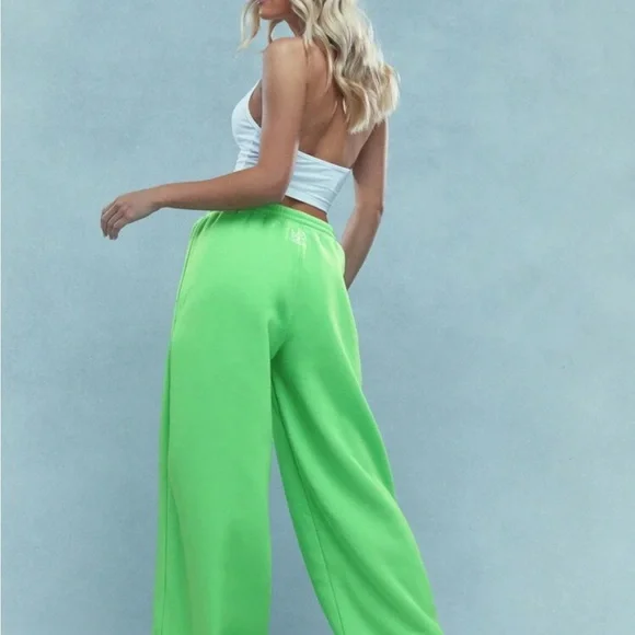 Wide leg sweats. - Picture 2 of 4